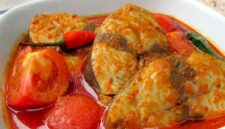 Ikan Asam Padeh menjadi salah satu hidangan khas Minangkabau yang berhasil memikat banyak pecinta kuliner.( Poto : liputan6.com/blogopsi.com)