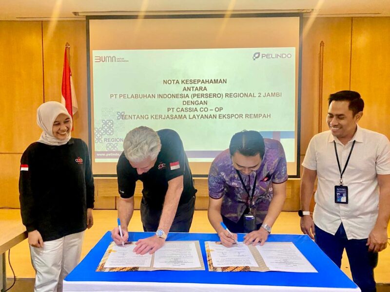 Pelindo Jambi bekerja sama dengan PT Cassia Co-Op untuk meningkatkan ekspor kayu manis Kerinci melalui Pelabuhan Talang Duku ke pasar global.( Poto : JAMBIEKSPRES.CO.ID)