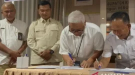 Pemkab Merangin menyerahkan 2,6 hektare lahan kepada Bulog untuk pembangunan gudang pangan.( Poto : ANTARA/DISKOMINFO KABUPATEN MERANGIN).