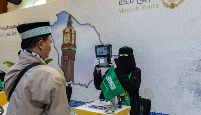 Makkah Route 2026 mempermudah layanan haji Indonesia dengan sistem terintegrasi dari tanah air hingga Arab Saudi, membuat jamaah lebih cepat, nyaman, dan efisien.( Poto : Minanews.net ).