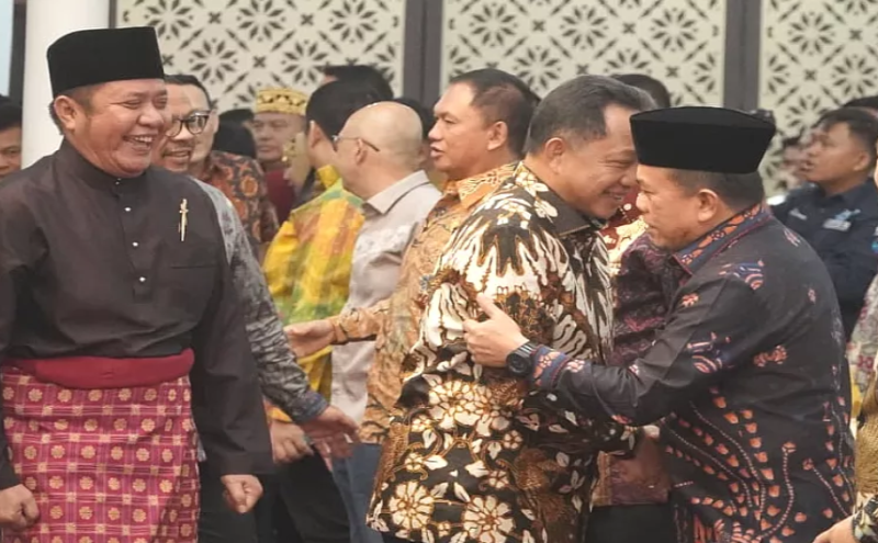 Gubernur Jambi Al Haris menghadiri Halal Bihalal Sumbagsel di Palembang bersama Menko Pangan Zulkifli Hasan dan para tokoh nasional.( Poto : Jambi SATU.id ).