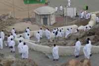 Tarwiyah dalam ibadah haji merupakan amalan sunnah pada 8 Zulhijah. Simak hukum, tata cara, dan pentingnya Tarwiyah bagi jamaah haji. ( Poto : CNN Indonesia )