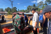 Banjir Sarolangun Jambi 2026 merendam ratusan rumah akibat luapan Sungai Batang Asai dan Batang Tembesi, jembatan roboh dan warga dievakuasi.( Poto : kabarsarolangun.com ).