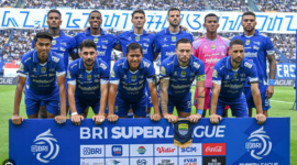Persib Bandung menyisakan lima laga krusial di Super League 2025/2026 yang akan menentukan peluang juara.( Poto : dok. Kompas Bola )