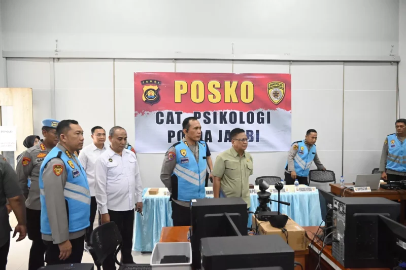 Kompolnas RI melakukan pengawasan langsung seleksi calon taruna Akpol di Polda Jambi.( Poto : dok. Polda Jambi/METROJAMBI.COM).