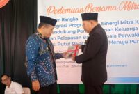 Perpisahan Kepala BKKBN Jambi Putut Riyatno berlangsung penuh haru.( Poto : Pariwara Jambi.com ).