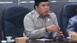 Ketua DPRD Kota Sungai Penuh, Hutri Randa, meminta Pemerintah Kota Sungai Penuh untuk meninjau ulang usulan 31 formasi CPNS tahun 2026.