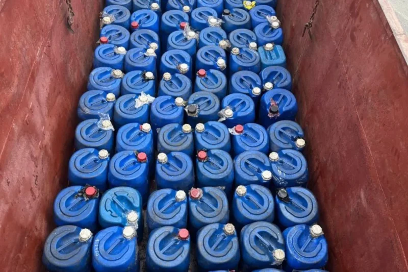 Polresta Jambi mengungkap penimbunan solar subsidi Jambi sebanyak 4.000 liter.( Poto : ANTARA/Humas Polresta Jambi ).