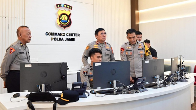 Polda Jambi menggelar Rakernis SPKT dan pengecekan Call Center Polri 110 untuk memperkuat layanan digital, mempercepat respons.( Poto : infojambi.com/Andra )