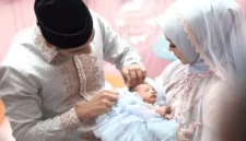 Muhammadiyah menegaskan orang tua harus melaksanakan akikah pada hari ketujuh setelah kelahiran bayi. ( Poto : dok.Kampung Domba )