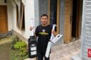 Internet gratis dari program Kampung Internet mengubah hidup warga desa. Dari sulit sinyal, kini bisa raup jutaan rupiah lewat afiliator dan UMKM digital.( Poto : CNN Indonesia/ Yogi Anugrah ).