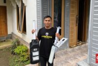 Internet gratis dari program Kampung Internet mengubah hidup warga desa. Dari sulit sinyal, kini bisa raup jutaan rupiah lewat afiliator dan UMKM digital.( Poto : CNN Indonesia/ Yogi Anugrah ).