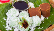 Klepon Pandan Anti Gagal: Lembut, Kenyal, dan Isian Lumer! ( Poto : Arenga Indonesia ).