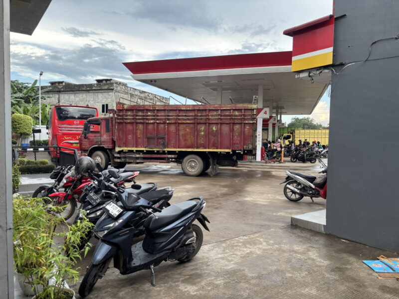 Polisi bongkar pelangsiran BBM subsidi Jambi yang melibatkan operator SPBU.( Wahana News Jambi.co ).