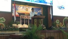 Sekretaris Jenderal Kemdiktisaintek, Badri Munir Sukoco, mengungkapkan bahwa lembaga pendidikan setiap tahun menghasilkan ratusan ribu lulusan kependidikan.( Poto : detikbali/ fabiola Dianira ).