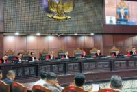 MK menolak uji materi Delpedro Marhaen terkait pasal penghasutan dan berita bohong dalam KUHP baru karena tidak memenuhi syarat formil.  ( Poto : detikcom/Kurniawan)