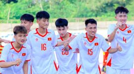 Vietnam U-17 memastikan tiket final Piala AFF U-17 2026 usai menaklukkan Australia 2-1 di Sidoarjo. ( Poto : VFF/CNN Indonesia )