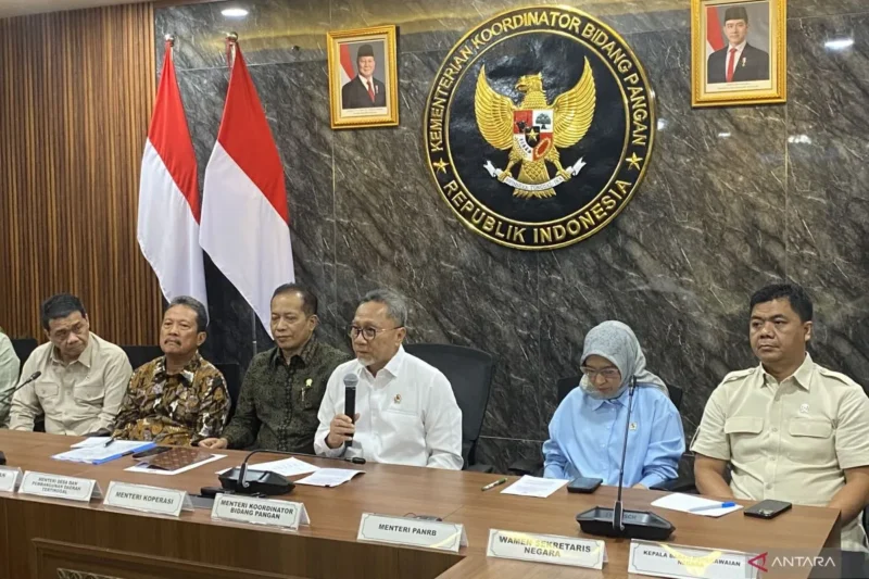 Lulus D3–S1 Merapat! 30 Ribu Posisi Manajer Kopdes Resmi Dibuka ( Poto : DOK.ANTARA/Shofia Ayudiana)