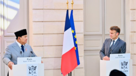 Prabowo Subianto Bertemu Emmanuel Macron di Paris( Poto : Presiden Republik Indonesia ).