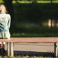 Orang yang tidak suka keramaian sering dikaitkan dengan kepribadian introvert. Kenali ciri-ciri, penyebab, hingga tanda enochlophobia dalam kehidupan sehari-hari.( ilustrasi Poto : Liputan6.com ).