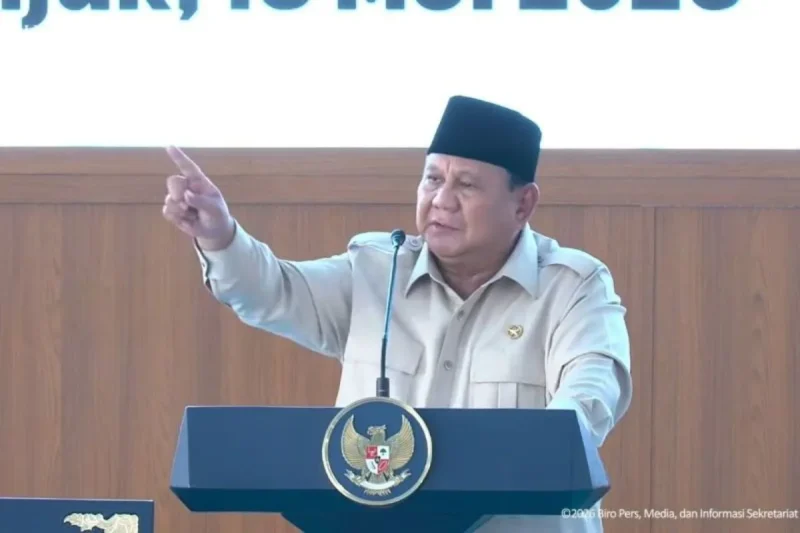 Penguatan ketahanan pangan Indonesia menjadi fokus utama pemerintah melalui pengelolaan stok Bulog, pengembangan koperasi desa, dan kebijakan strategis menghadapi krisis pangan global.( Poto : ANTARA ).