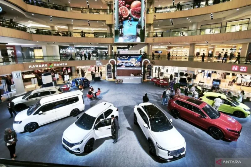 Honda mencatat kerugian pertama sejak tahun 1957 akibat biaya besar restrukturisasi bisnis kendaraan listrik (EV).( ANTARA / Naufal Ammar Imaduddin ).
