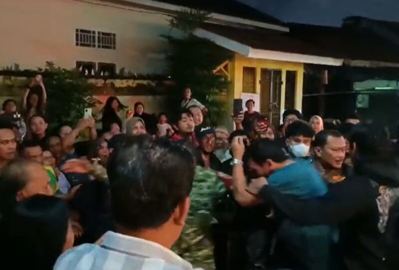 UIN STS Jambi Nonaktifkan Dosen DK Usai Dugaan Pelanggaran Etik Viral, Ini Sikap Tegas Kampus.(  jambi-independent.co.id  )