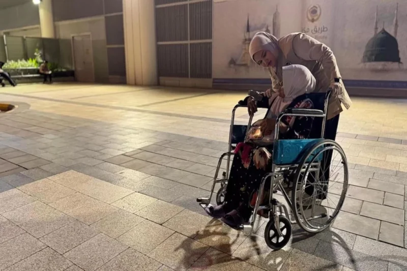 Islam memberikan berbagai kemudahan dalam ibadah haji bagi lansia dan penyandang disabilitas, berdasarkan dalil Al-Qur’an dan hadis.( Poto : HIMPUH NEWS ).