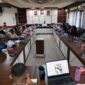 Rapat DPRD Tebo membahas sengketa lahan KTH Satria bersama PT Lestari Asri Jaya.( Poto : JAMBIPRIMA.COM ).