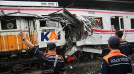 BKN menetapkan kenaikan pangkat anumerta bagi ASN korban kecelakaan kereta di Bekasi Timur 2026. Keluarga juga menerima pensiun, dan santunan.( Poto : Kompas.tv)