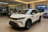 BYD Atto 2 hadir dengan interior hijau neon futuristik, performa bertenaga, dan fitur modern yang siap meramaikan pasar SUV listrik Indonesia. ( Poto : AKURAT JAKARTA,CO ).