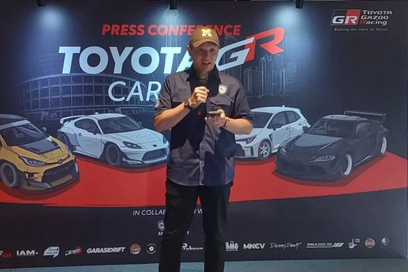Toyota GR Car Meet 2026 di GBK dinilai Ketua IMI Moreno Soeprapto mampu mendorong pertumbuhan UMKM otomotif, industri modifikasi, dan ekosistem aftermarket di Indonesia.( Poto : ANTARA ).