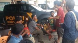 Warga Suku Anak Dalam (SAD) di Tebo mendatangi Polres Tebo untuk mempertanyakan lambannya penanganan laporan.( Poto : JAMBIPRIMA.COM ).