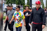 Bupati Merangin, M. Syukur mengajak seluruh masyarakat ikut menjaga kenyamanan area Car Free Day.( Poto : jambiekspres.co.id ).