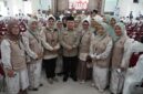 Gubernur Jambi, Al Haris, hadir langsung dalam pelepasan jamaah.( Poto : JambiPrima.com )