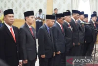 Bupati Sarolangun H. Hurmin merotasi 9 pejabat eselon II untuk memperkuat kinerja OPD dan meningkatkan efektivitas pelayanan publik di lingkungan Pemkab Sarolangun.( Poto : ANTARA ).