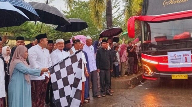 Pemerintah Kabupaten Merangin melepas 388 jamaah calon haji di Masjid Baitul Makmur. Bupati menekankan makna perjuangan ibadah.( Poto : JAMBIPRIMA.COM ).