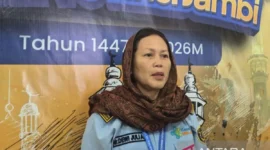 BKK Jambi melakukan observasi intensif terhadap calon haji asal Kerinci di Asrama Haji Jambi karena dugaan penyakit jantung dan asma.( Poto : ANTARA / Agus Suprayitno ).