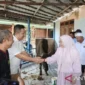 Ketua Kadin Tanjabtim, Apif Firmansyah, hadir langsung di lokasi pembagian kurban.( Poto : ANTARA ).