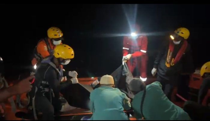 Korban jembatan Sungai Limau ditemukan setelah 6 hari pencarian SAR. Satu korban lain masih hilang dan terus dicari di aliran sungai.( Poto : istimewa )
