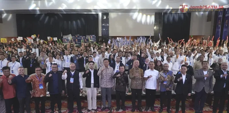 Gubernur Al Haris mendorong pengusaha muda Jambi untuk tampil dan bersaing di tingkat nasional melalui momentum Munas HIPMI 2026.( Poto : Jambi SATU.id ).
