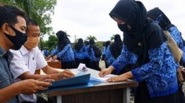 Sejumlah Pegawai Negeri Sipil (PNS) formasi guru di lingkungan Pemerintah Kabupaten Bungo ( Poto : istimewa ).