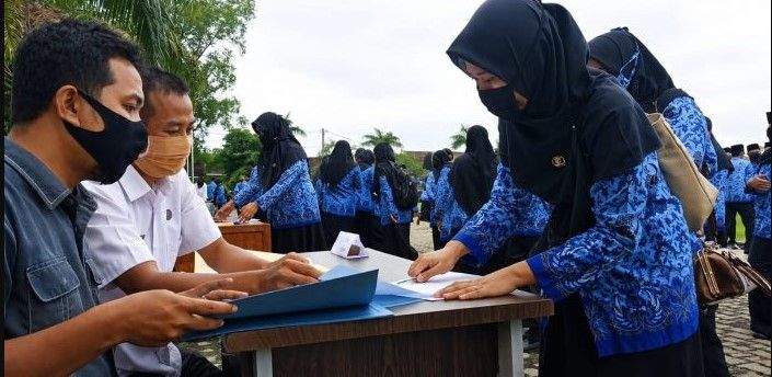 Sejumlah Pegawai Negeri Sipil (PNS) formasi guru di lingkungan Pemerintah Kabupaten Bungo ( Poto : istimewa ).
