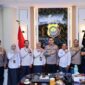 Kapolda Jambi Irjen Pol Krisno H. Siregar dengan jajaran Badan Pusat Statistik (BPS) Provinsi Jambi di Mapolda Jambi, Selasa (26/5/2026).( Poto : jambilink.id)