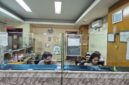 Staf PT Daffa Indo Valuta, Aris, mengatakan tren transaksi dollar AS mengalami kenaikan ( Poto : kompas.com )