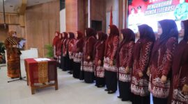 Pemerintah Kabupaten Tanjung Jabung Barat mengukuhkan Bunda Literasi Kecamatan periode 2026–2030 untuk memperkuat gerakan literasi.( Poto : JAMBIEKSPRES.CO.ID ).