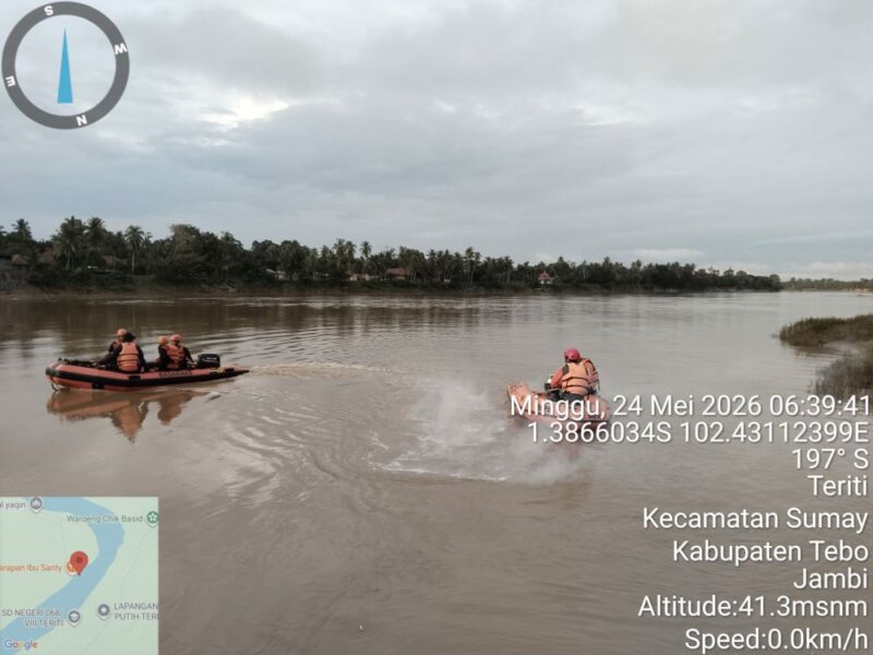 Warga Tebo Ali (44) tenggelam di Sungai Batanghari Desa Triti. Tim gabungan BPBD dan Basarnas masih melakukan pencarian.( Poto : jambiprima.com ).