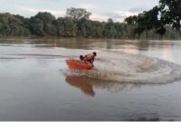Tim SAR gabungan resmi menghentikan pencarian Rizky Ramadhani yang tenggelam di Sungai Batanghari, Kabupaten Tebo, setelah tujuh hari operasi tanpa hasil.( Poto : Jambi Prima.com).
