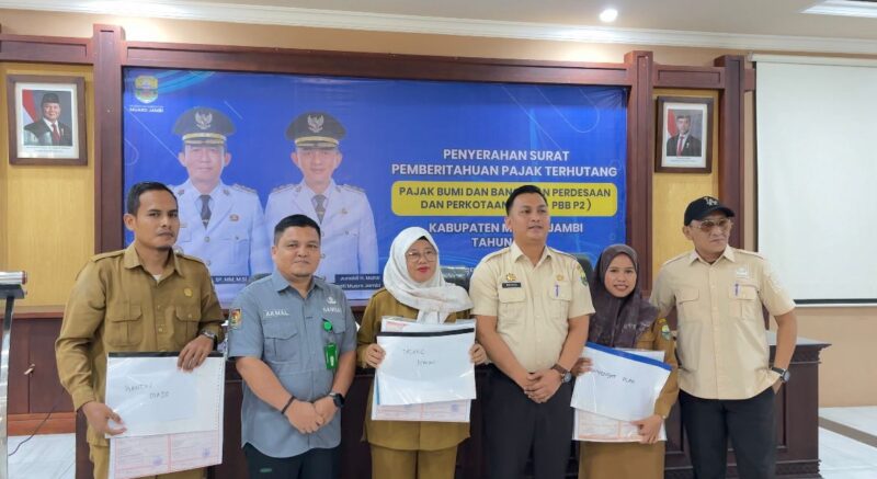 BPPRD Muaro Jambi menyebarkan 90 ribu SPPT PBB-P2 2026 dengan target penerimaan pajak daerah mencapai Rp14,6 miliar.( Poto : jambi-independen.co.id ).
