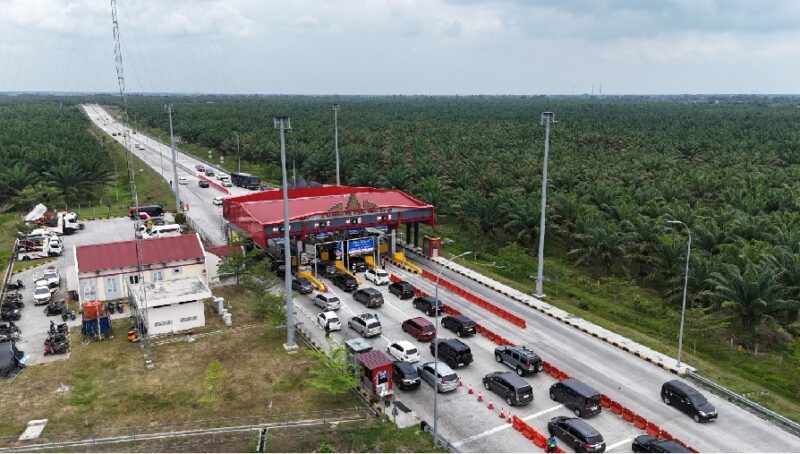 Hutama Karya mencatat lebih dari 600 ribu kendaraan melintas di JTTS.( Poto : JAMBIEKSPRES.CO.ID ).